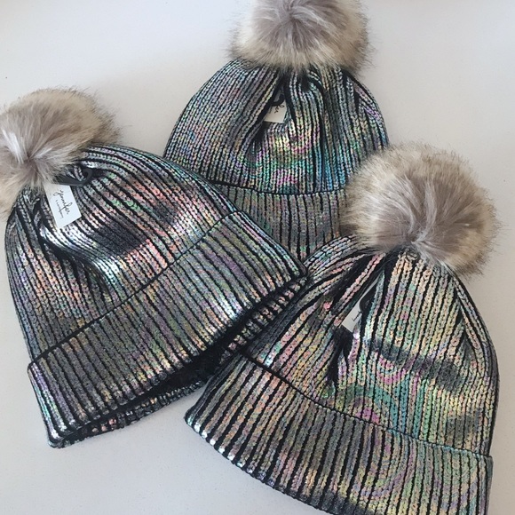 Only 1 Left!!! ☃️NWT Metallic Fuzzy Lined Beanies - Picture 2 of 8